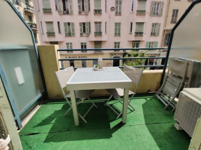 Studio with mezzanine near beaches and shops